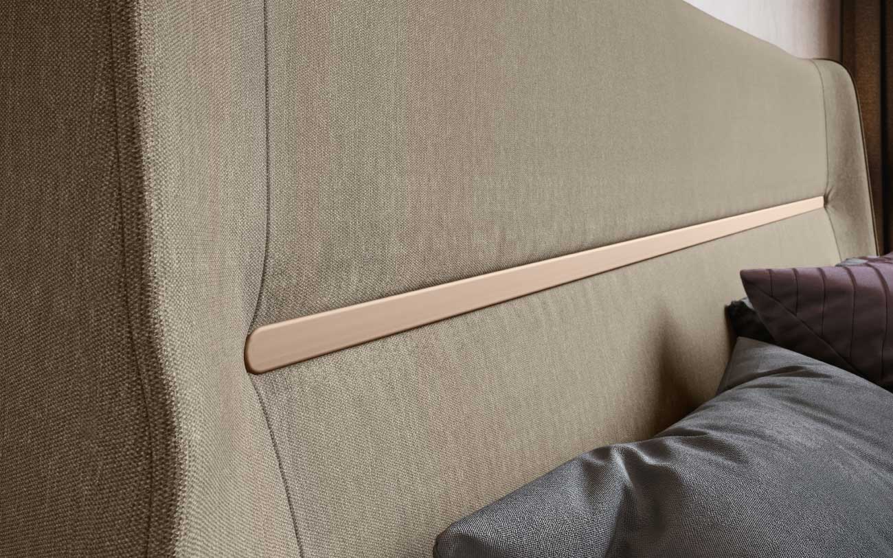Letto matrimoniale imbottito Isotta particolare testiera