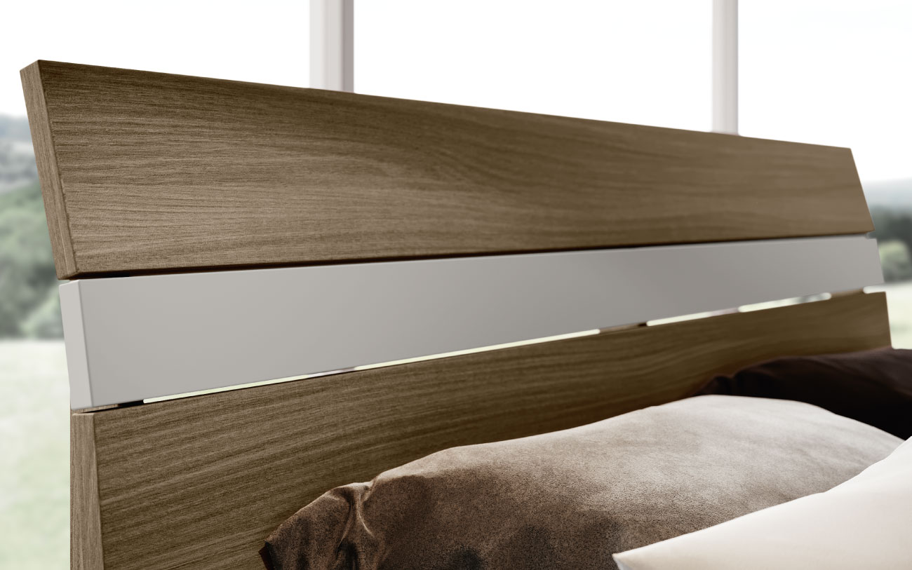 Particolare 2 letto matrimoniale in legno Onda