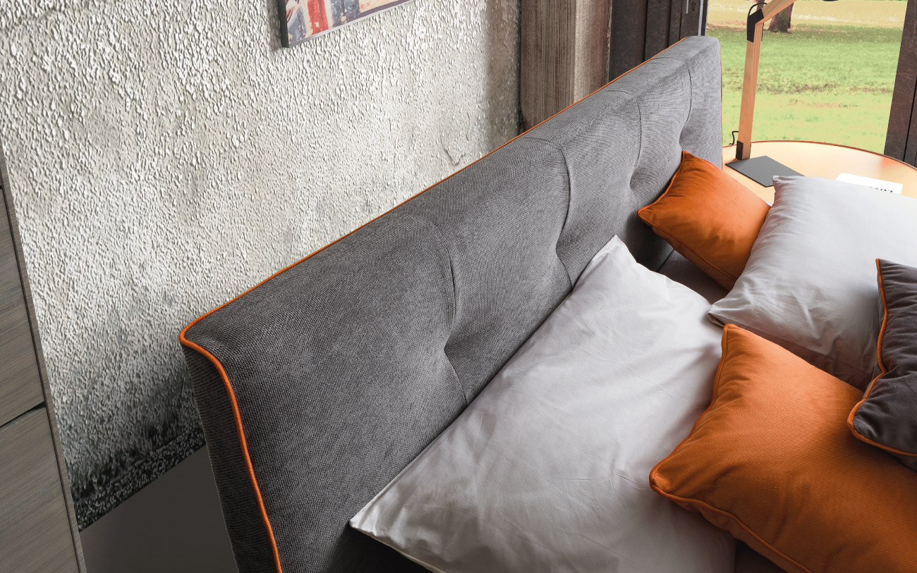 Love letto contenitore LeComfort Pensarecasa particolare testiera