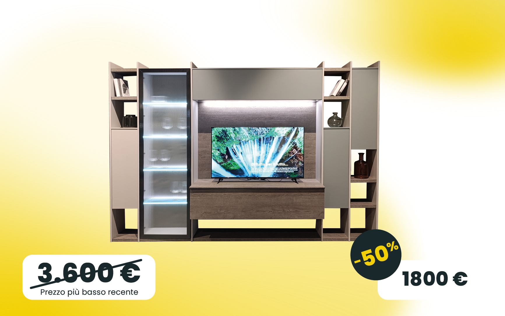 Soggiorno parete Tv in Rovere grigio con vetrina